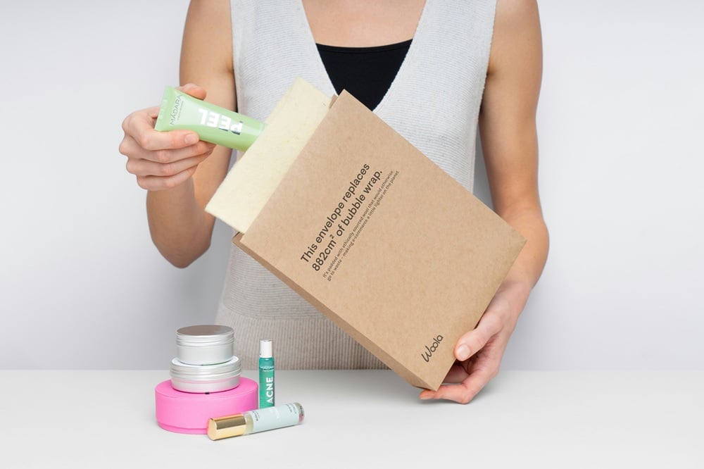 The Complete Guide to Affiliate Incentives in 2026 4 affiliate unboxing brand sample products